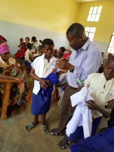 68910941_2336375616575262_7175082002880659456_n-225×300